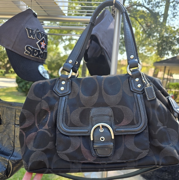 Authentic Coach Campbell Signature Satchel - Picture 1 of 9